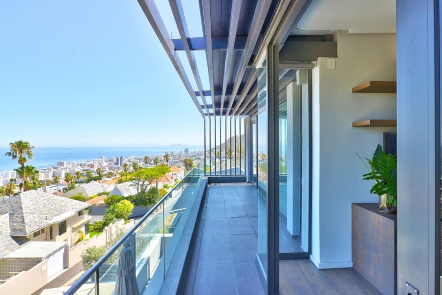 5 Bedroom Property for Sale in Fresnaye Western Cape